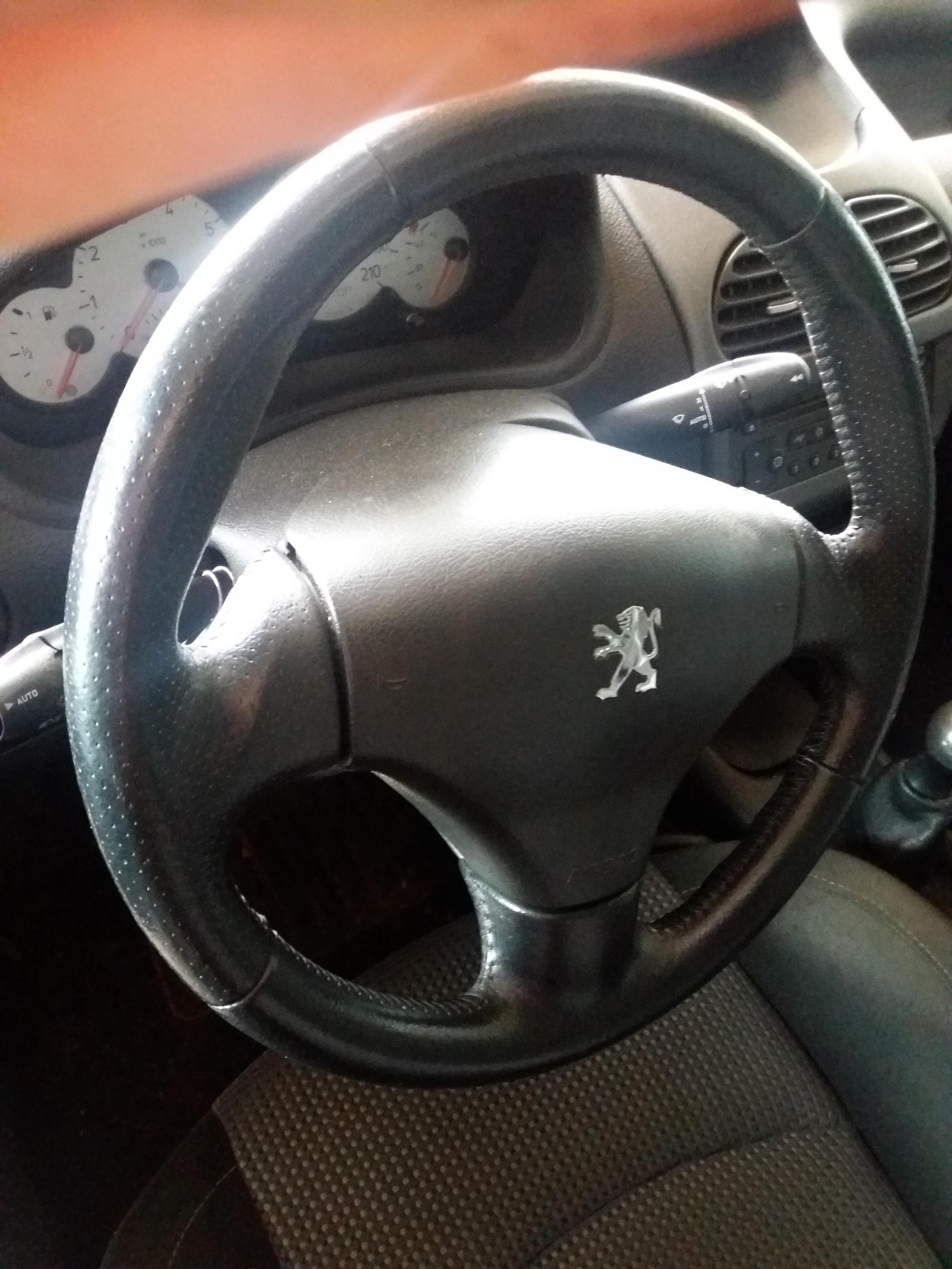 strong Amplifier Elemental Peugeot 206 - Kozni volan - KupujemProdajem